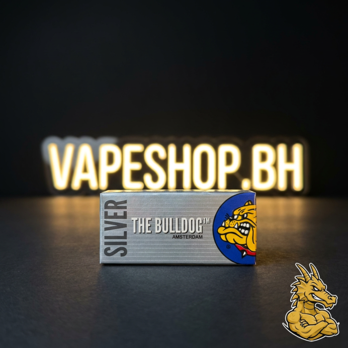 Closeup of bulldog rolling paper 1 1/4 black sheets, 77x44mm size with arabic gum for perfect cigarette rolls bahrain